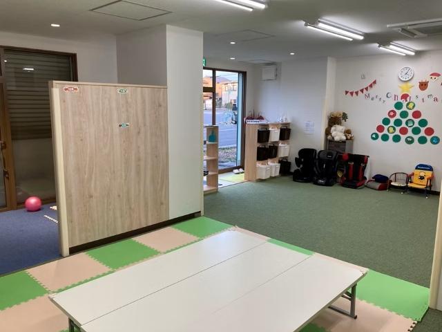 【児童指導員】多機能型施設/完全週休2日制/残業ほぼなし◎/未経験OK/子どもたちの未来を考えた支援♪/個性を尊重しながら元気に過ごせる居場所を提供/月給21万円～/正社員/資格必須の写真1枚目