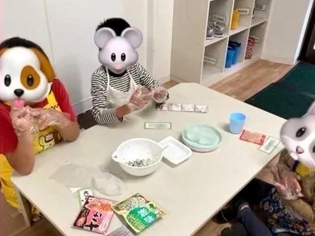 【児童指導員】多機能型施設/週1日～、午前のみ・午後のみ勤務OK/「第二のおうち」のようなあたたかい職場♪/研修・資格取得支援で学べる◎/時給1,140円〜/パート/無資格可の写真3枚目