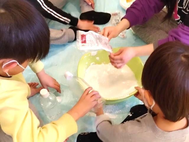 【保育士】多機能型施設/完全週休2日制＆残業ほぼなし◎/約50か所の仲間と共に成長できるFCグループ/「遊び」を通じてその子らしい成長を支援♪/月給23万円～/正社員/資格必須の写真1枚目