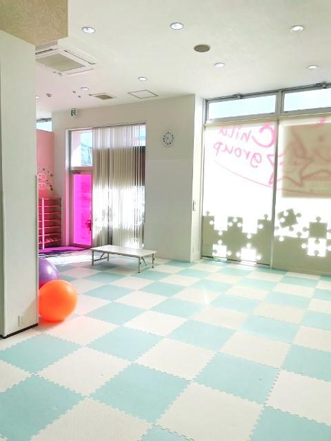 【児童指導員】多機能型施設/完全週休2日制＆残業ほぼなし◎/約50か所の仲間と共に成長できるFCグループ/「遊び」を通じてその子らしい成長を支援♪/月給23万円～/正社員/資格必須の写真2枚目