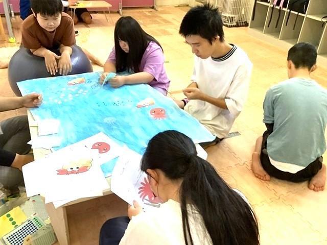 【児童指導員】重症⼼⾝障害児施設/週2日～勤務OK◎/一つの療法や考え方にとらわれない「いいとこどり」のプログラム♪/時給1,225円〜/パート・アルバイト/資格必須の写真4枚目