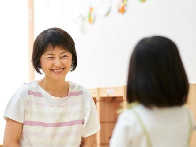 【児童指導員】多機能型施設/2025年12月オープン！4週8休制/月給25.6万円～/少人数体制で子どもたちにしっかりと向き合える♪/全国展開する大手FCの加盟店/正社員/資格必須の写真1枚目