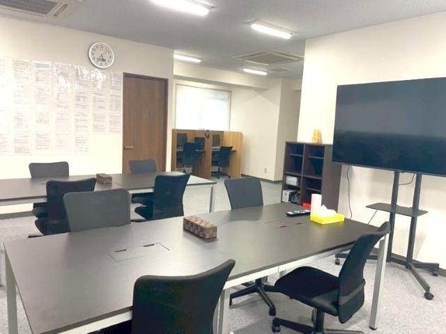 【サービス管理責任者】就労継続支援B型/日祝休み/残業ほぼなし◎/得意を輝かせる就労支援/イラスト・デザイン・動画制作などクリエイティブ作業が豊富♪/月給30万円～/正社員/資格必須