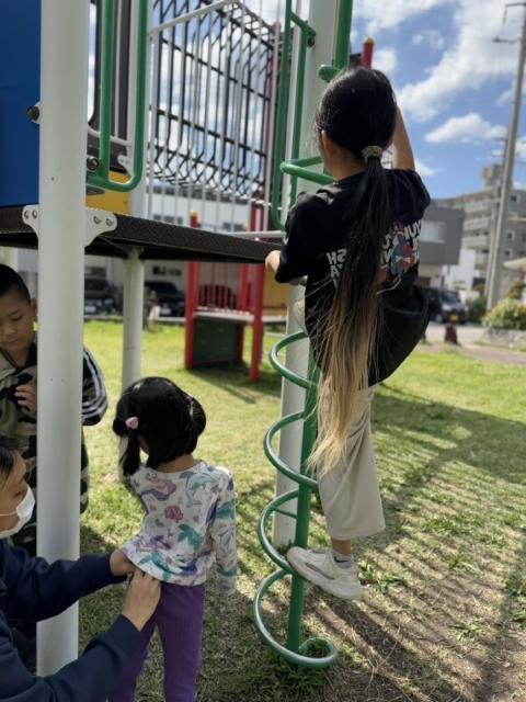 【保育士】多機能型施設/年間休日117日/日祝休み/育休取得実績あり◎/託児施設あり/こども時間を大切に、自主性や生きる力をはぐくむ支援♪/月給18万円～/正社員/資格必須の写真10枚目