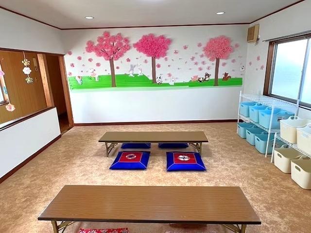 【児童指導員】多機能型施設/週休2日制/残業ほぼなし◎/車通勤可/子どもたちの未来を考えた支援♪/個性を尊重しながら元気に過ごせる居場所を提供/月給21万円～/正社員/資格必須の写真2枚目