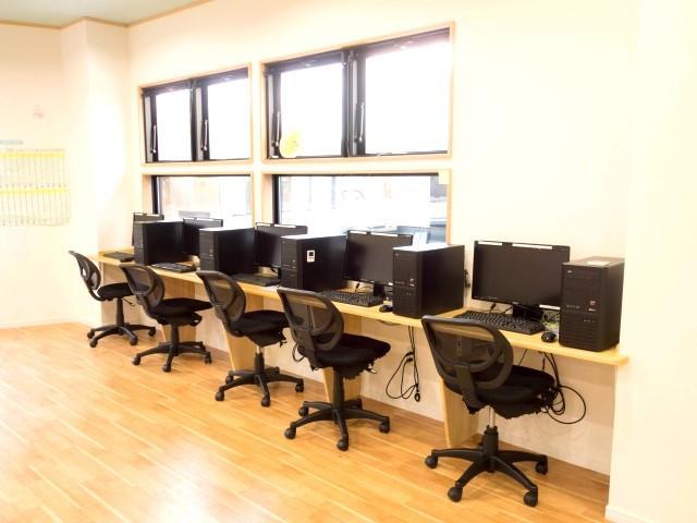 【保育士】放課後等デイサービス/残業ほぼなし◎/働きながら成長できる研修・資格取得支援が充実！/家族のように過ごせる居心地の良い施設♪/月給18.5万円～/正社員/資格必須の写真8枚目