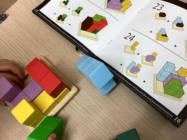 【児童指導員】多機能型施設/年休114日/日曜休み/送迎なし◎/学習・不登校支援・芸術を融合した療育/個別対応をメインに寄り添う支援を提供♪/月給22.4万円～/正社員/資格必須の写真1枚目