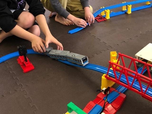 【言語聴覚士】児童発達支援/年休120日以上/未経験可/東京エリアを中心に6か所の施設を展開する運営法人◎/運動メインの療育で成長をサポート♪/月給27.6万円～/正社員/資格必須の写真1枚目