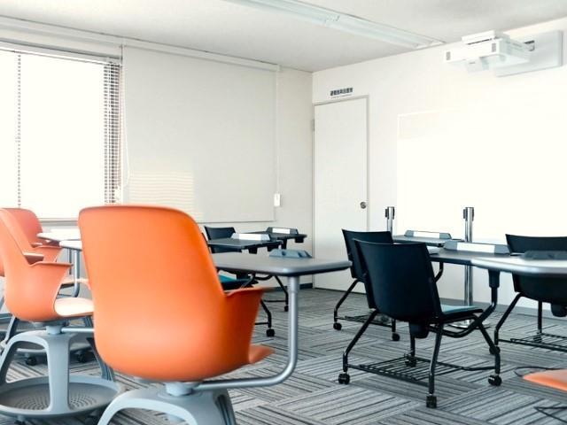 【児童指導員】放課後等デイサービス/日祝休み◎/十人十色の物語を紡ぐお手伝い♪/大型スクリーンやタブレットを用いて、視覚支援を取り入れた療育/月給17.5万円～/契約社員/資格必須の写真10枚目