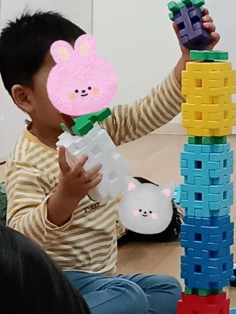 【児童指導員】児童発達支援/年間休日125日◎/早期療育を考えたプログラム/新しい経験や沢山のことばに触れ合う支援で、子どもの自己肯定感を高める♪/月給21万円～/正社員/資格必須の写真1枚目