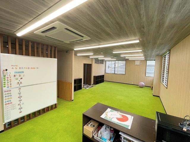 【児童発達支援管理責任者】放課後等デイサービス/完全週休2日制/日曜休み◎/「遊び」と「学習」の療育プログラムで、こころとからだの発達をサポート♪/月給20万円～/正社員/資格必須