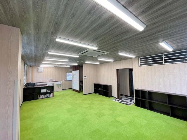 【理学療法士】放課後等デイサービス/完全週休2日制/残業ほぼなし◎/「遊び」と「学習」の療育プログラムで、こころとからだの発達をサポート♪/月給18.6万円～/正社員/資格必須