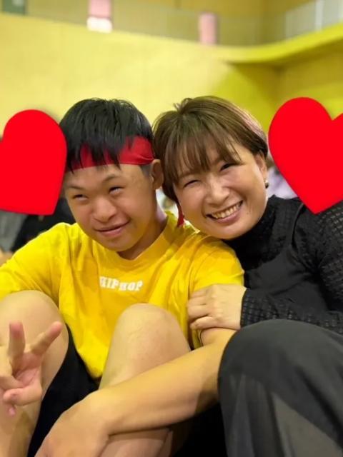 【児童指導員】放課後等デイサービス/完全週休2日制/日曜休み◎/一人ひとりの自立に向けた未来へつなげる療育/明るく楽しい環境で伸びやかな成長を♪/月給17.1万円～/正社員/資格必須の写真1枚目
