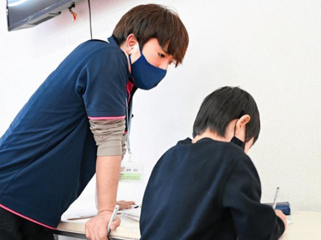 【保育士】放課後等デイサービス/完全週休2日制/産休育休取得実績あり/研修制度充実◎/運動を通して自己肯定感を高め「生きる力」をはぐくむ療育♪/月給20万円～/正社員/資格必須の写真2枚目