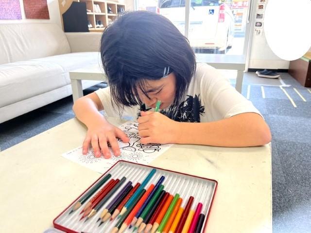 【児童指導員】放課後等デイサービス/週1日～勤務OK◎/絵画や音楽、工作、多彩なアート活動に特化した放デイ♪/時給1,122円～/パート・アルバイト/資格必須の写真3枚目