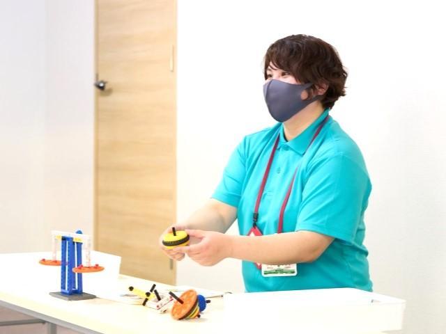 【言語聴覚士】多機能型施設/正社員/資格必須/⽉給30万円〜/年間休日110日以上/富士市で多彩な事業を展開中♪/充実の研修制度でスキルアップのチャンス◎の写真1枚目