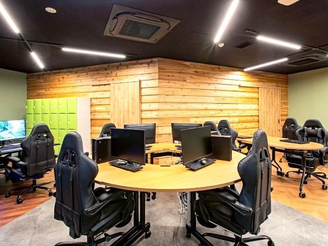 【サービス管理責任者】就労継続⽀援B型/正社員/資格必須/⽉給30万円〜/eスポーツ×ITで就労支援♪/充実の福利厚生・研修で働きやすさもスキルアップも◎