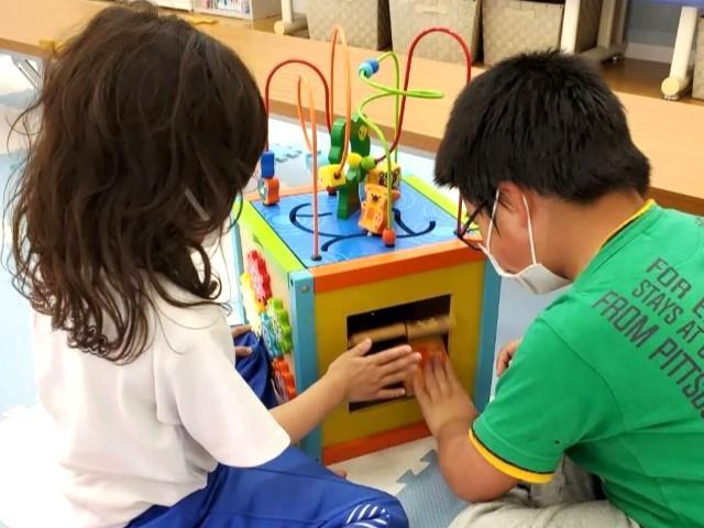 【理学療法士】多機能型施設/正社員/資格必須/月給28万円～/年間休日114日/残業ほぼなし/未経験可/「整体・運動・学習」をバランスよく取り入れた療育◎の写真1枚目