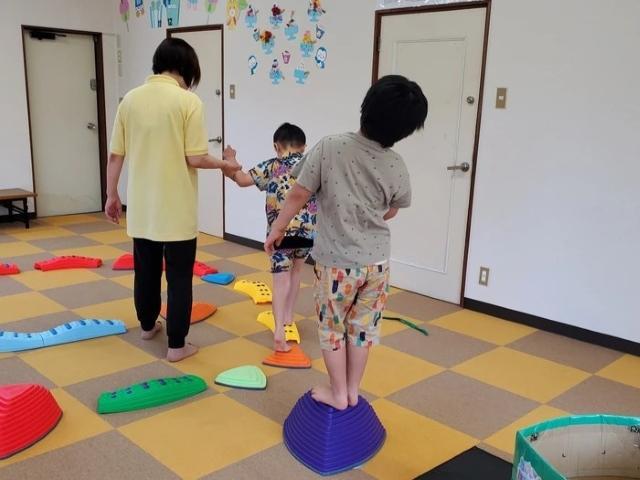 【作業療法士】放課後等デイサービス/年休110日◎/日曜休み/子どもたちの未来への歩みを支援！/あたたかな環境で、安心＆成長の機会を提供♪/月給23万円～/正社員/資格必須