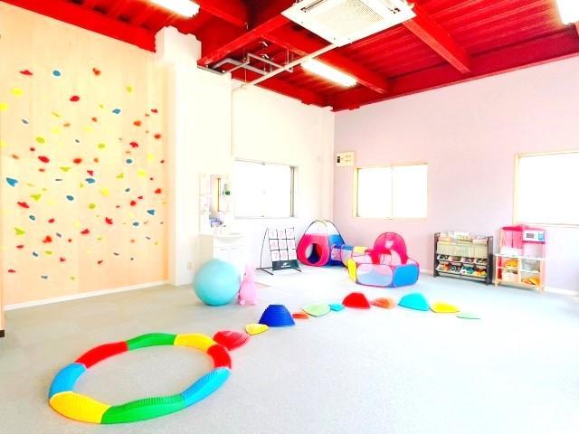 【保育士】多機能型施設/正社員/資格必須/月給24.5万円～/年間休日114日/残業ほぼなし/未経験可/東海エリアを中心に多数の施設を展開する運営法人◎の写真3枚目