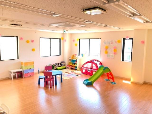 【理学療法士】多機能型施設/正社員/資格必須/月給24～35万円/残業ほぼなし/全国展開中の大手FC/自立の力を育て、未来へつなぐ支援を♪