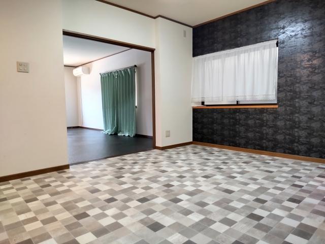 【児童指導員】多機能型施設/正社員/資格必須/⽉給20万円〜/年間休日110日/日曜定休♪/賞与年2回/学校・家庭とのあたたかな連携で心を育むABA療育◎