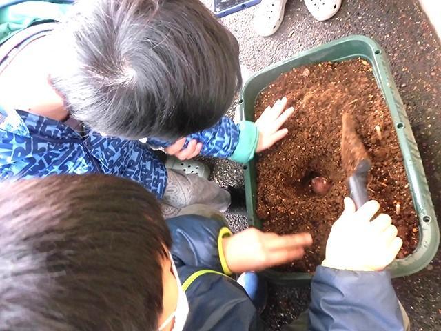 【保育士】重症⼼⾝障害児施設/年休110日/残業ほぼなし/プライベート時間も充実◎/「ここでしかできない体験」で子どもたちとともに成長♪/⽉給18.4万円～/正社員/資格必須の写真9枚目