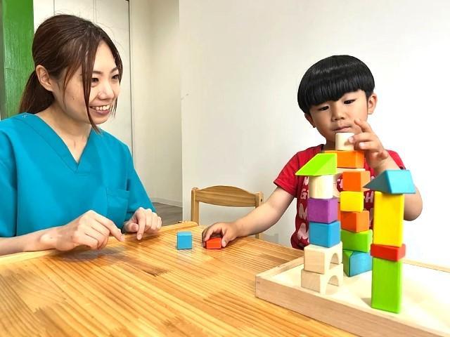 【臨床心理士/公認心理師】児童発達支援/土日休み・年間休日120日＆残業ほぼなし◎/楽しく成長！運動療法をメインとした感覚統合特化型の施設♪/月給21.6万円～/正社員/資格必須の写真1枚目