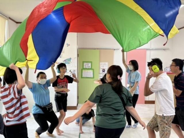 【保育士】放課後等デイサービス/日曜休み/年間休日110日◎/一人ひとりに寄り添った療育/子どもたちがのびのびと自己表現できるように♪/月給17.8万円～/正社員/資格必須の写真3枚目