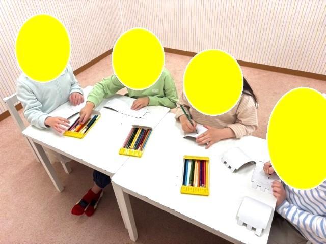 【心理学科卒業の方歓迎】多機能型施設/児童指導員/正社員/送迎なし/残業ほぼなし/⽉給27.7万円〜/年間休日120日以上♪/業界大手ならではの充実した教育体制＆待遇が魅力◎の写真1枚目