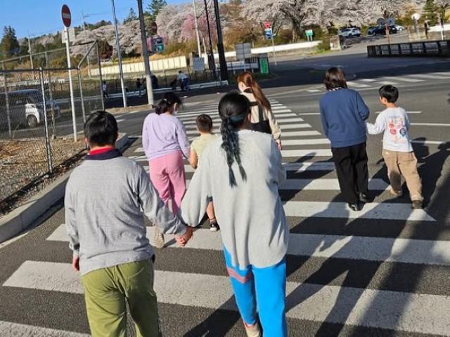 【保育士】多機能型施設/年休112日/産休・育休取得実績あり/運動療育をメインに心と体の成長をサポート/「できる」を信じて「できた」をよろこぶ♪/月給20万円～/正社員/資格必須