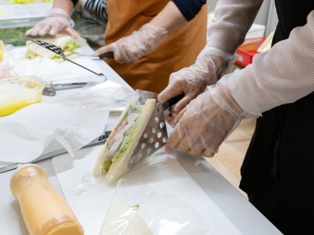 【サービス管理責任者】就労継続支援B型/基本土日祝休み＆残業ほぼなし◎/さをり織りとサンドイッチの調理・販売などの作業をメインにした就労支援施設♪/月給27万円～/正社員/資格必須