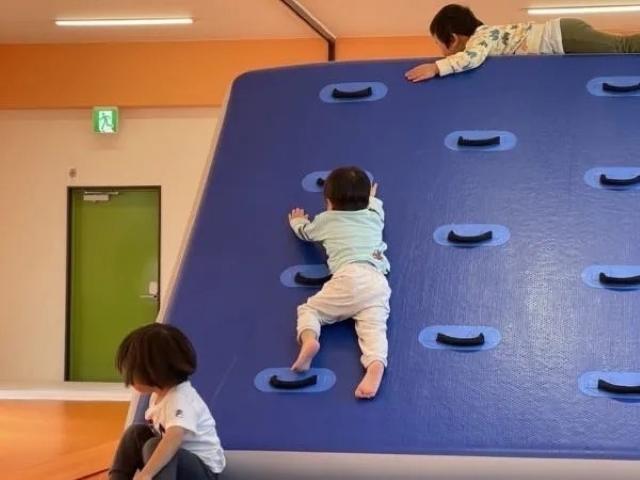 【保育士】児童発達支援/週休2日制/年休115日以上/未経験OK◎/月給27.1万円～/専門知識を持ったスタッフが多数/教育理論に基づいた独自のプログラムを実施♪/正社員/資格必須の写真1枚目