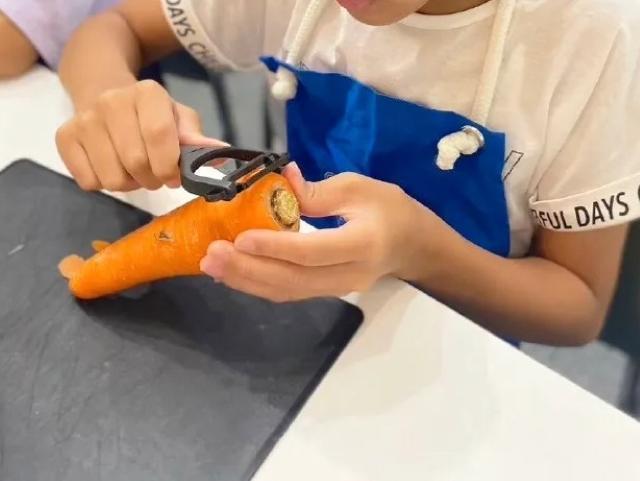 【臨床心理士/公認心理師】放課後等デイサービス/週休2日制/日曜休み◎/一人ひとりの思いを大切に♪/個性を引き出しながら、共に学び合う療育/月給24.9万円～/正社員/資格必須