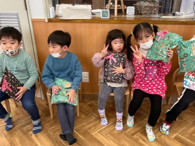 【児童指導員】多機能型施設/日祝休み◎/残業ほぼなし/個性を大切に、スモールステップで成長をサポート/自立心をはぐくむ穏やかな居場所づくり♪/月給20.5万円～/契約社員/資格必須