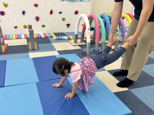 【作業療法士】多機能型施設/年間休日110日◎/日曜休み/全国300施設展開中の大手FCで豊富なノウハウが学べる/個別対応で自発的な活動を支援♪/月給22.5万円～/正社員/資格必須の写真1枚目