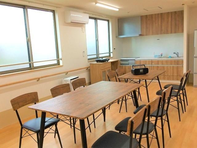 【管理者兼サビ管】共同⽣活援助/年休115日/週休2日制/⽉給36.1万円〜/上場企業と同水準の福利厚生◎プライベートの充実もかなう♪/障がい分野の経験者募集！/正社員/資格必須