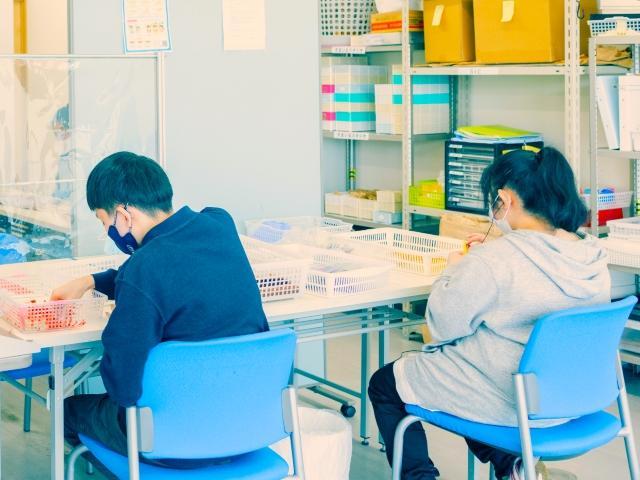 【サービス管理責任者】生活介護/段階的な研修＆キャリアアップ支援あり◎/40以上の事業所を展開中！切れ目ない「生涯支援体制」が強み♪/⽉給21万円〜/正社員/資格必須の写真1枚目