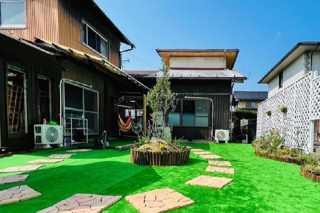 【心理学卒】放課後等デイサービス/正社員/資格必須/月給18万円～/週32時間勤務可/コンセプトは「遊びを良育に！小さな成功を積み重ねていこう♪」/楽しいがあふれる施設です◎