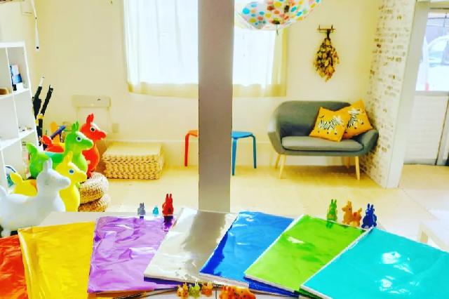 【心理学卒】放課後等デイサービス/正社員/資格必須/月給18万円～/週32時間勤務可/コンセプトは「遊びを良育に！小さな成功を積み重ねていこう♪」/楽しいがあふれる施設です◎の写真1枚目