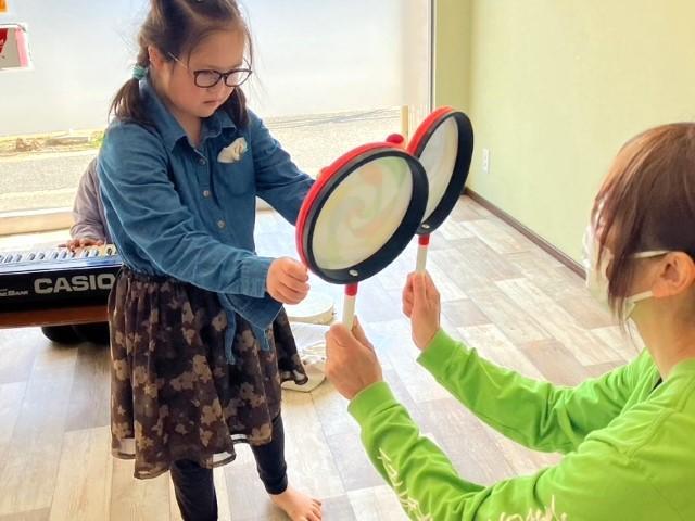 【心理学科卒の方対象！】多機能型施設/日祝休み◎/豊富なノウハウが学べる教育体制/それぞれの「色」を受けとめ、受け入れる支援を♪/⽉給27万円〜/残業ほぼなし/正社員/資格必須の写真5枚目