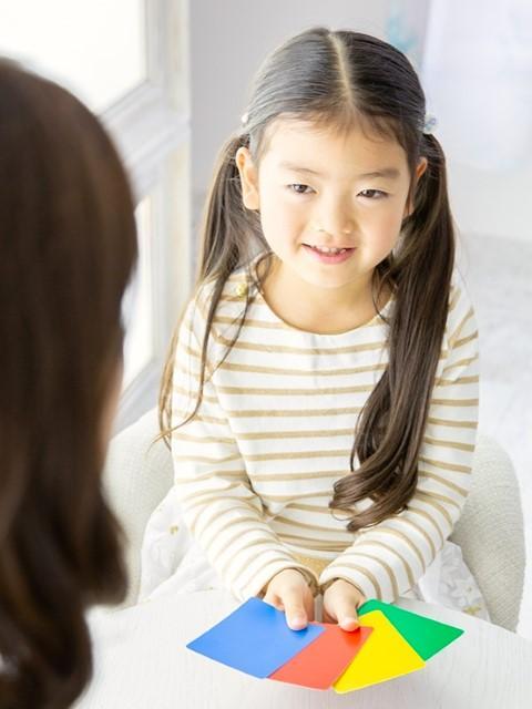 【心理学科卒の方注目！】児童発達支援/正社員/資格必須/月給20.3万円～/日祝休み/全国規模の大手/研修充実でさらに成長◎「脳科学×モンテッソーリ教育」で自立を支援♪の写真2枚目