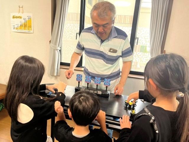 【言語聴覚士】多機能型施設/シフト制/残業ほぼなし/未経験可/毎日違った療育プログラムを実施◎/「すべては子どもたちの笑顔と未来のために」♪/月給26.5万円～/正社員/資格必須の写真1枚目