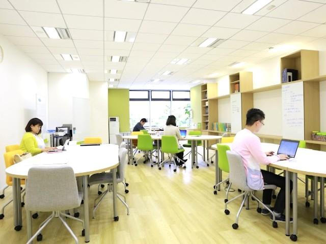 【サービス管理責任者】就労移行支援【施設見学OK♪】年間休日約120日/業界トップクラス！全国150か所以上に展開中の大手◎/研修で成長支援♪/月給32.5万円～/正社員/資格必須の写真1枚目