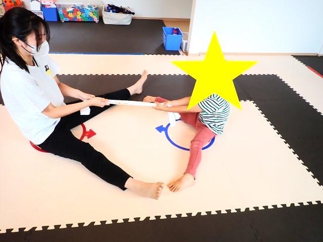 【児童指導員】多機能型施設/日曜休み◎/「苦手なことも楽しく、前向きに」独自の運動プログラムで、将来の基礎づくりを♪/月給23.5万円～/残業ほぼなし/正社員/資格必須の写真3枚目