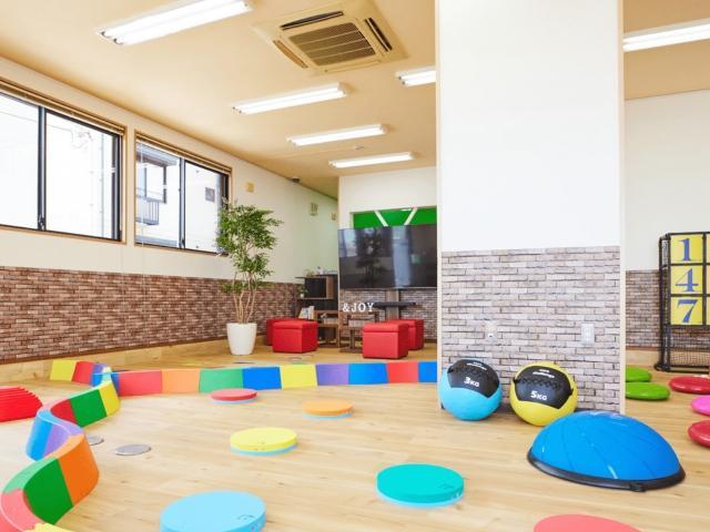 【児童発達支援管理責任者】多機能型施設/日曜休み◎/有資格者が多数在籍！専門的な支援が学べる♪遊び＆楽しい「小児総合リハビリ施設」/残業ほぼなし/月給27万円～/正社員/資格必須の写真1枚目