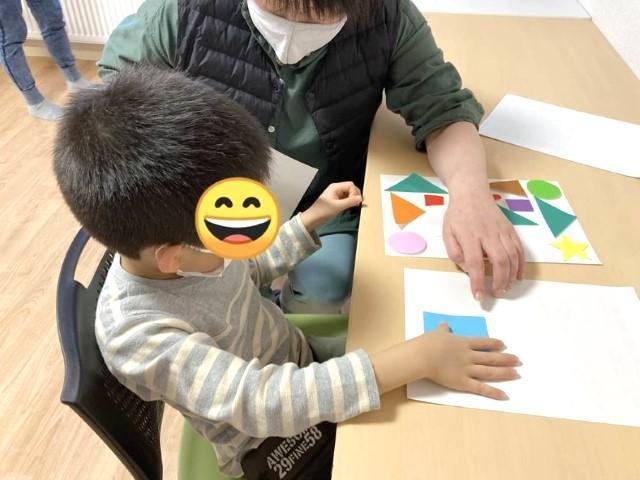 【児童指導員】多機能型施設/資格必須/日祝休み！/育児休業取得実績あり/楽しいお出かけで感性・社会性をそだてる♪わくわくも成長も得られる場所◎/⽉給20万円～/正社員/資格必須の写真4枚目