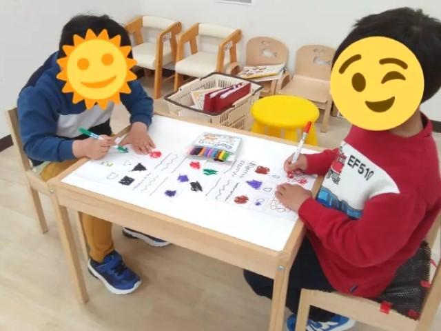 【保育士】児童発達支援/4週8休制/送迎なし/残業ほぼなし/研修制度充実/全国100教室以上を展開するFC◎/ABAに基づく独自療育が特徴♪/月給20万円～/正社員/資格必須の写真3枚目