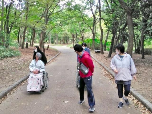 【管理者候補（サビ管）】生活介護施設/年間休日114日/全国約50か所に事業展開中の法人◎/日本一楽しい福祉の会社を目指します！/⽉給29.5万円〜/正社員/資格必須の写真3枚目