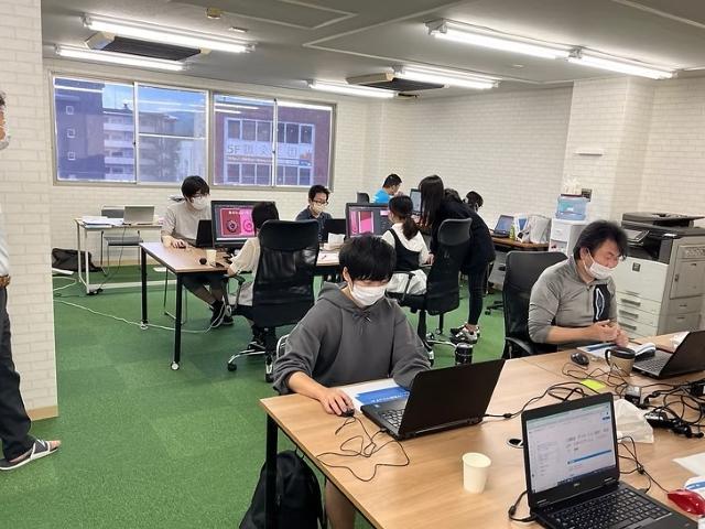 【サービス管理責任者】就労継続⽀援A型・B型/正社員/資格必須/⽉給35.6万円〜/土日祝休み◎/年間休日120日！/グループ内企業が就労先だから新規開拓や受注業務なし♪の写真1枚目